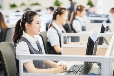 大金空調榮獲2019年度“全國政府采購空調十大領軍品牌”榮譽，彰顯卓越品質與專業服務